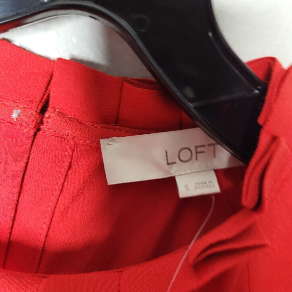NWT Loft Womens Size Small Top Long Sleeve Ruffled Neck Button Loop Blouse Red - Picture 4 of 8